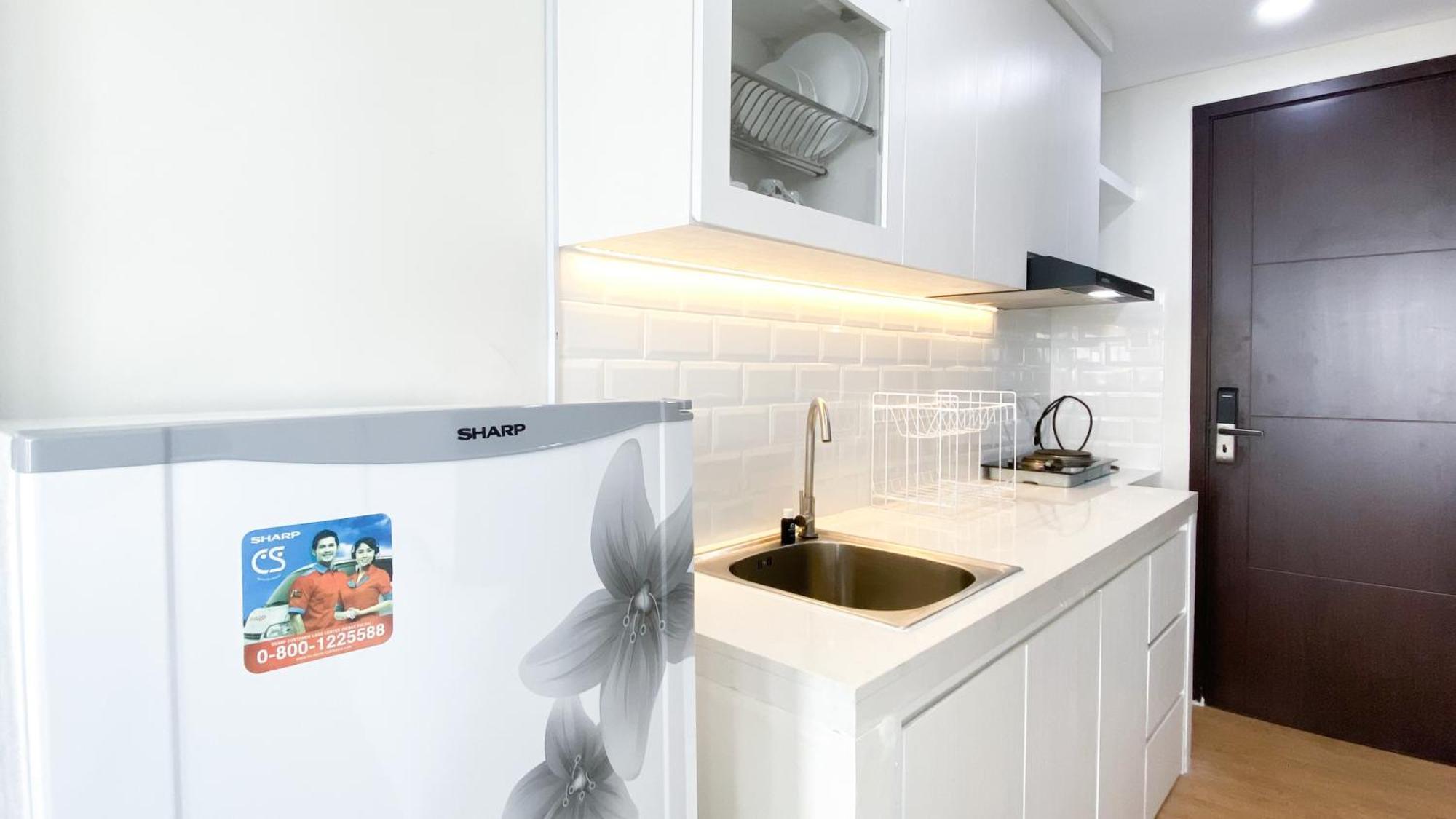 New And Modern At Daan Mogot By Travelio * Jakarta